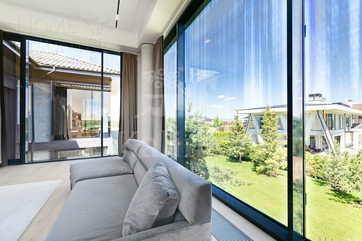 2-этажный коттедж 1 100 м² с отделкой