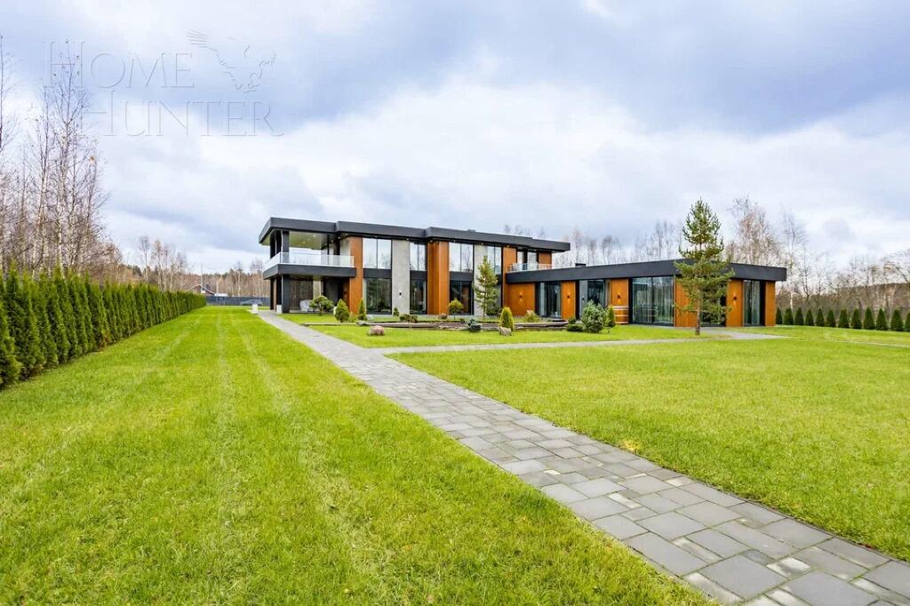 2-этажный коттедж 1 111 м² с отделкой