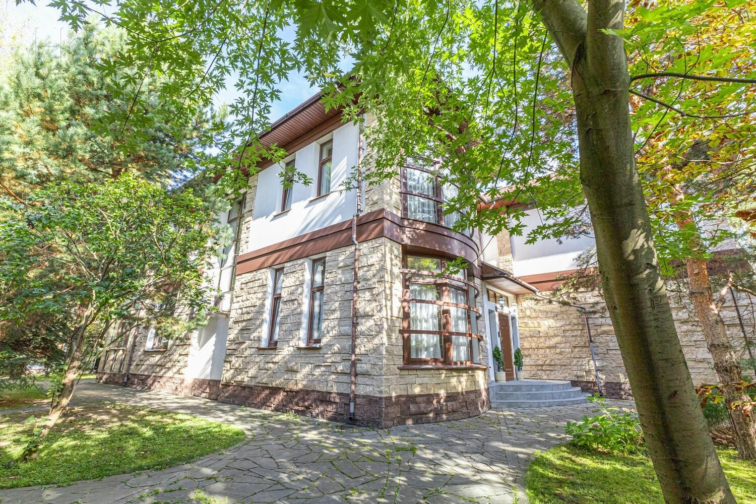 2-этажный коттедж 495 м² с отделкой