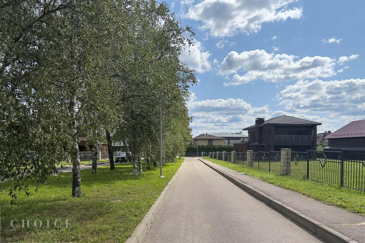 2-этажный коттедж 323 м² без отделки