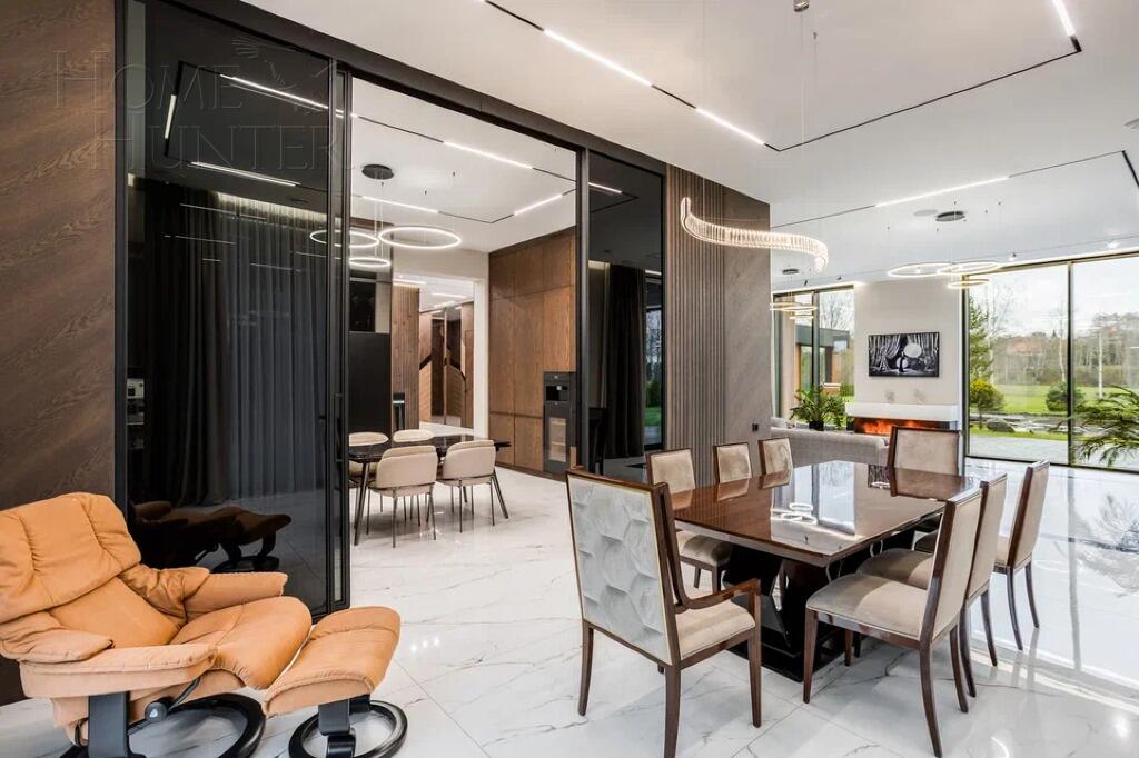 2-этажный коттедж 1 111 м² с отделкой