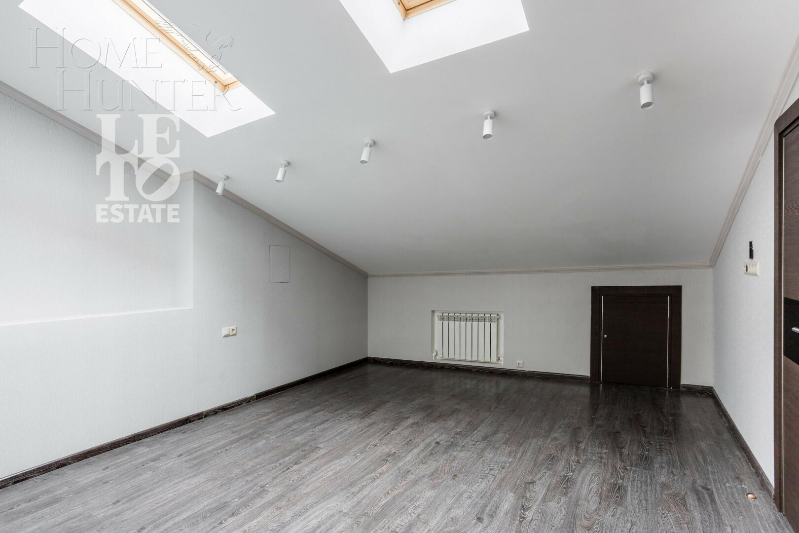 2-этажный таунхаус 440 м² с отделкой