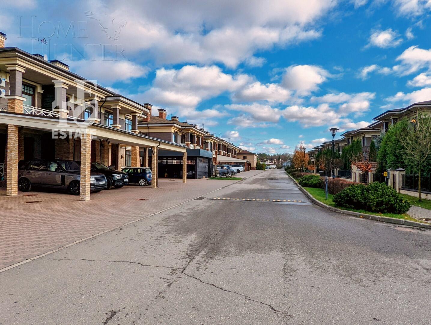 2-этажный таунхаус 440 м² с отделкой