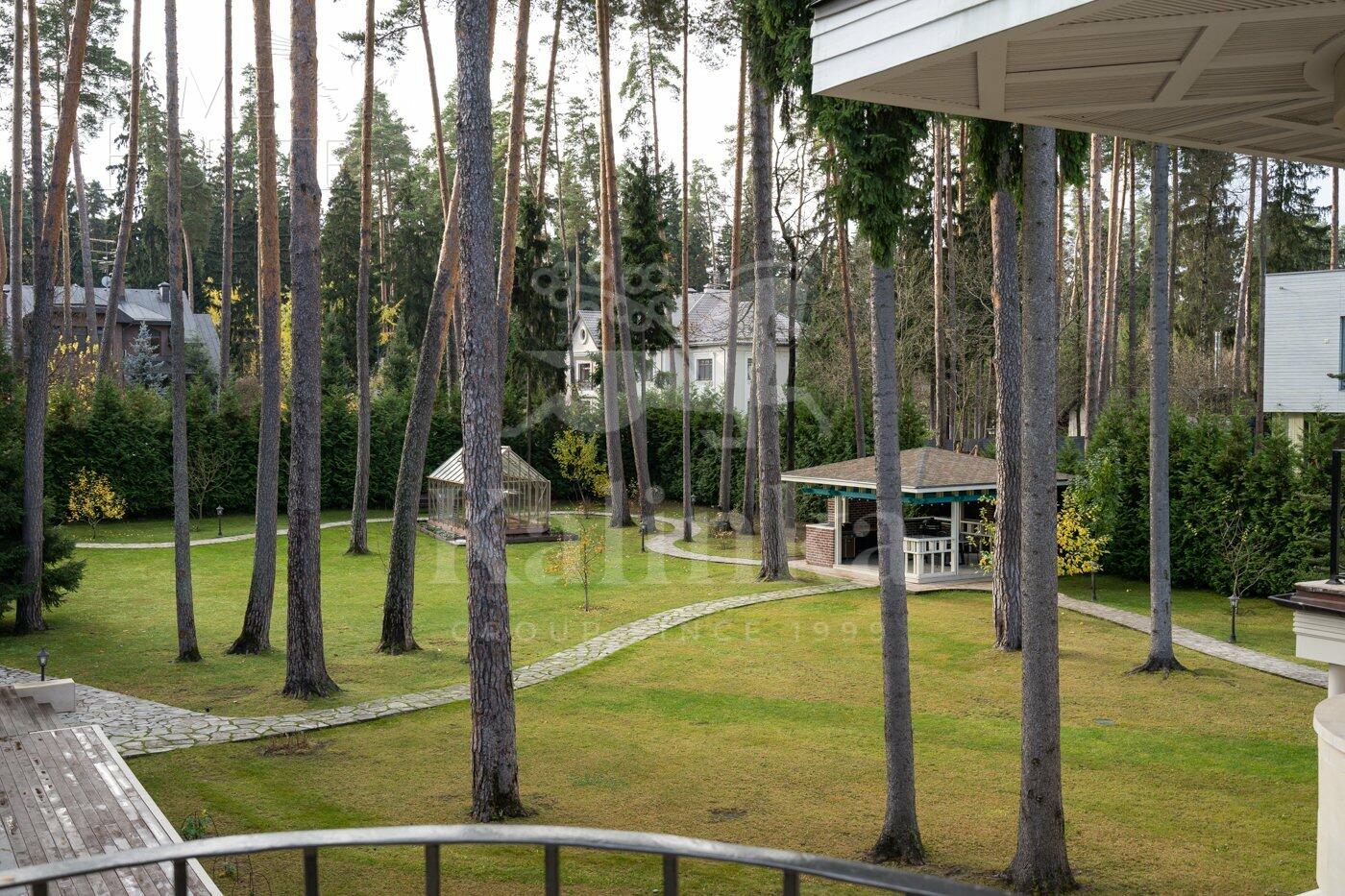 2-этажный коттедж 1 214 м² с отделкой