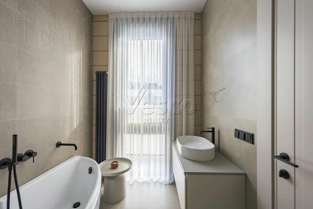 2-этажный коттедж 460 м² без отделки