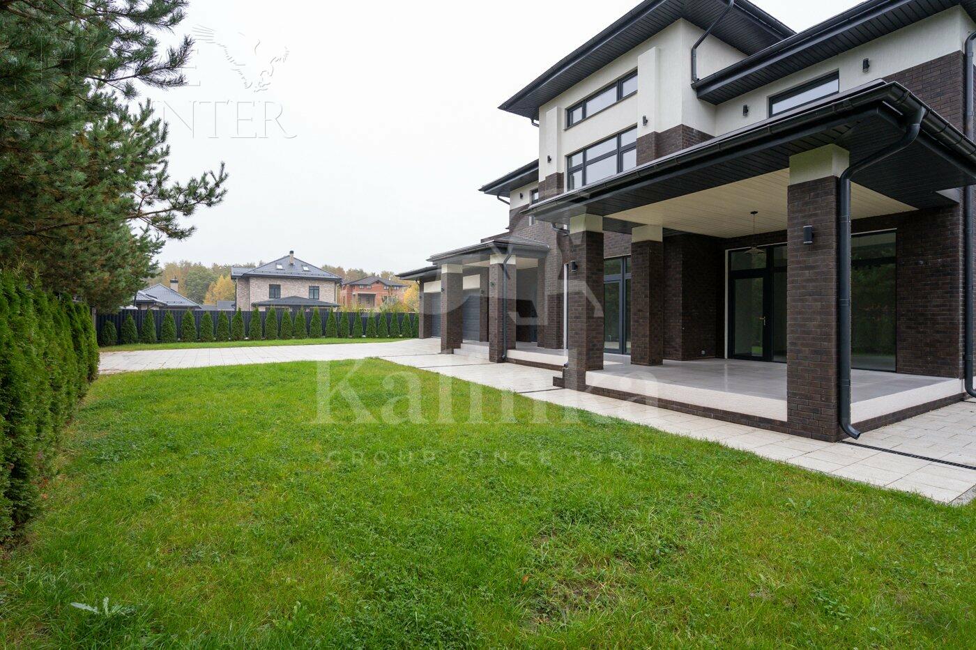 2-этажный коттедж 540 м² с отделкой