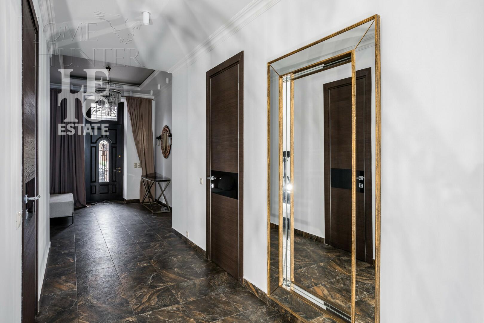 2-этажный таунхаус 440 м² с отделкой