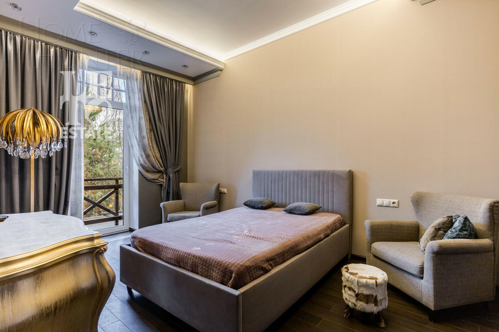 2-этажный таунхаус 440 м² с отделкой