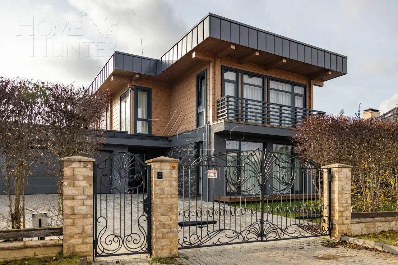 2-этажный коттедж 460 м² без отделки