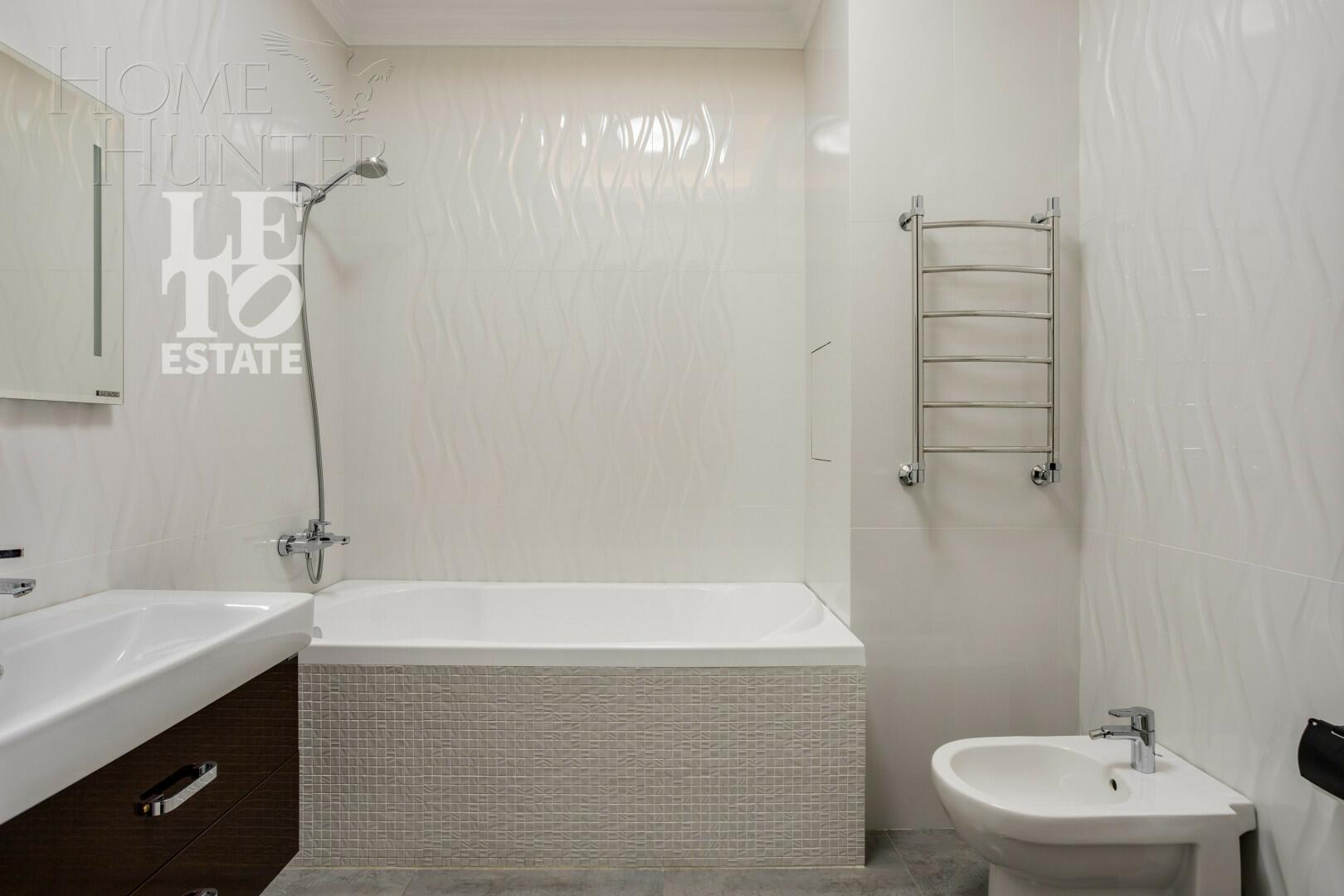 2-этажный таунхаус 440 м² с отделкой