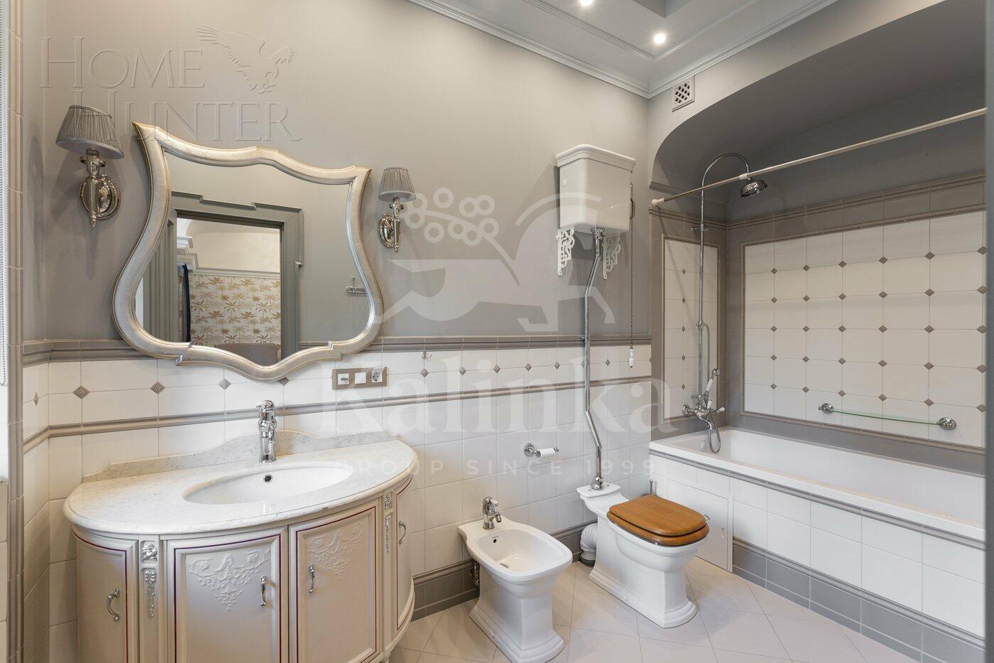 2-этажный коттедж 1 214 м² с отделкой