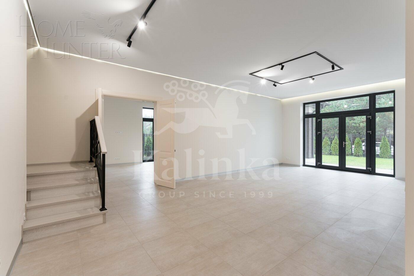 2-этажный коттедж 540 м² с отделкой