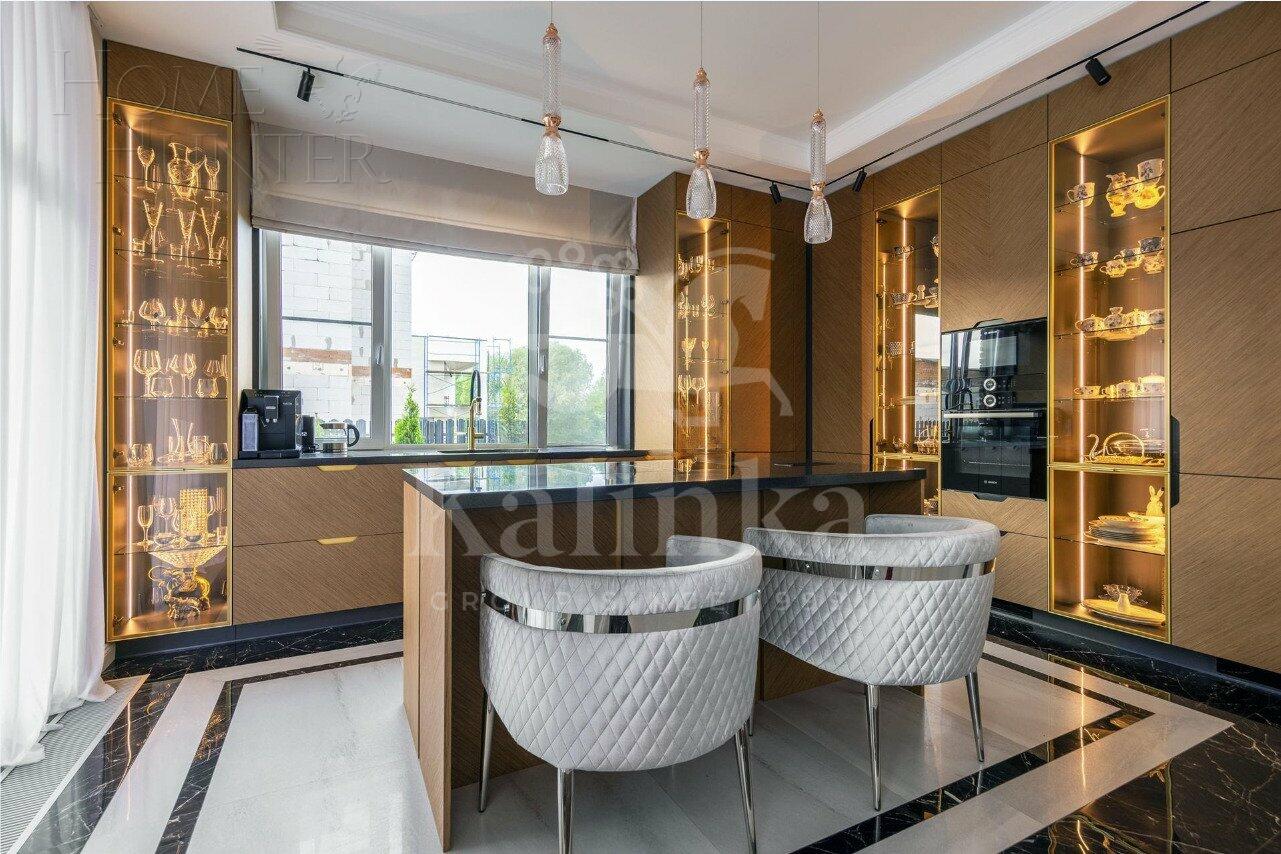 2-этажный коттедж 300 м² с отделкой