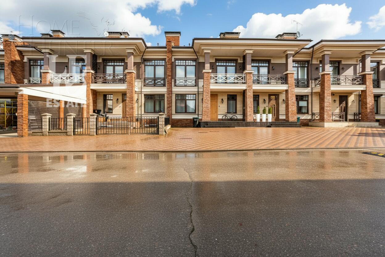 2-этажный таунхаус 440 м² с отделкой