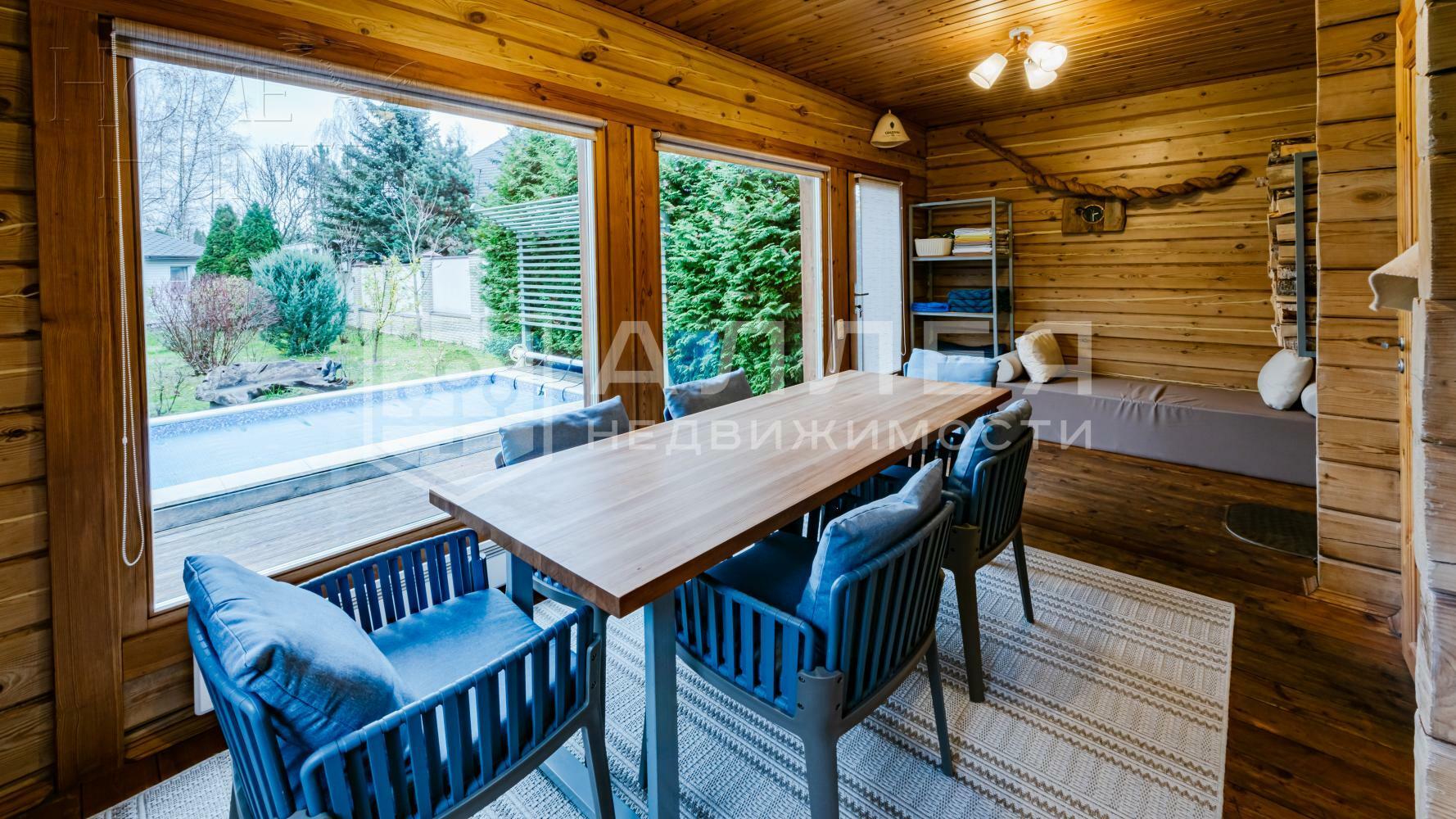 3-этажный коттедж 287 м² с отделкой