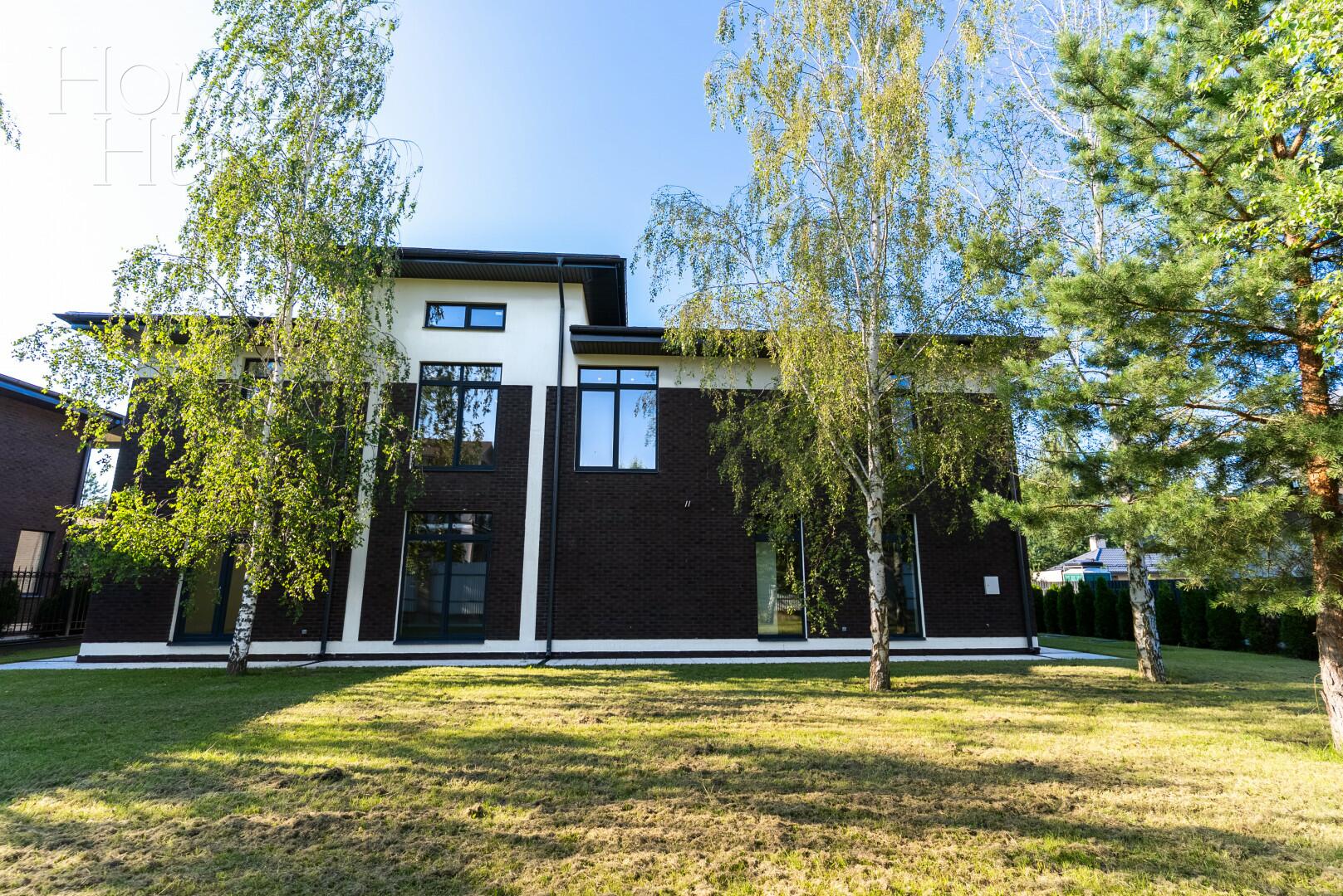 2-этажный коттедж 540 м² с отделкой