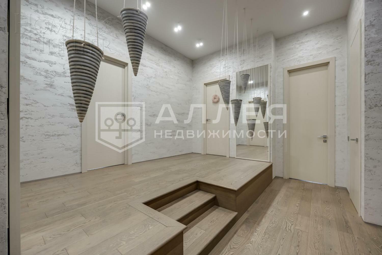 2-этажный коттедж 330 м² с отделкой