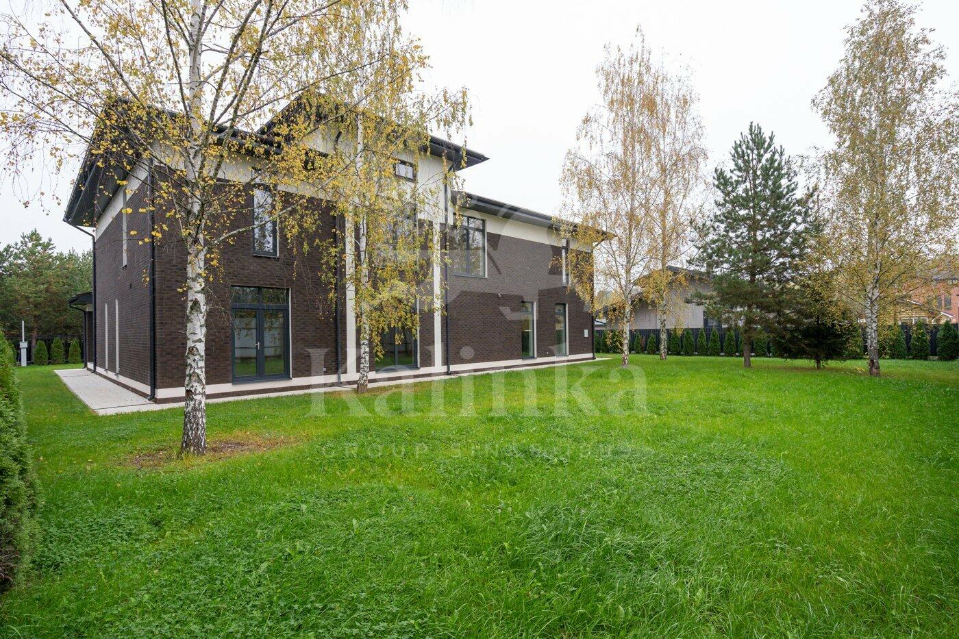 2-этажный коттедж 540 м² с отделкой