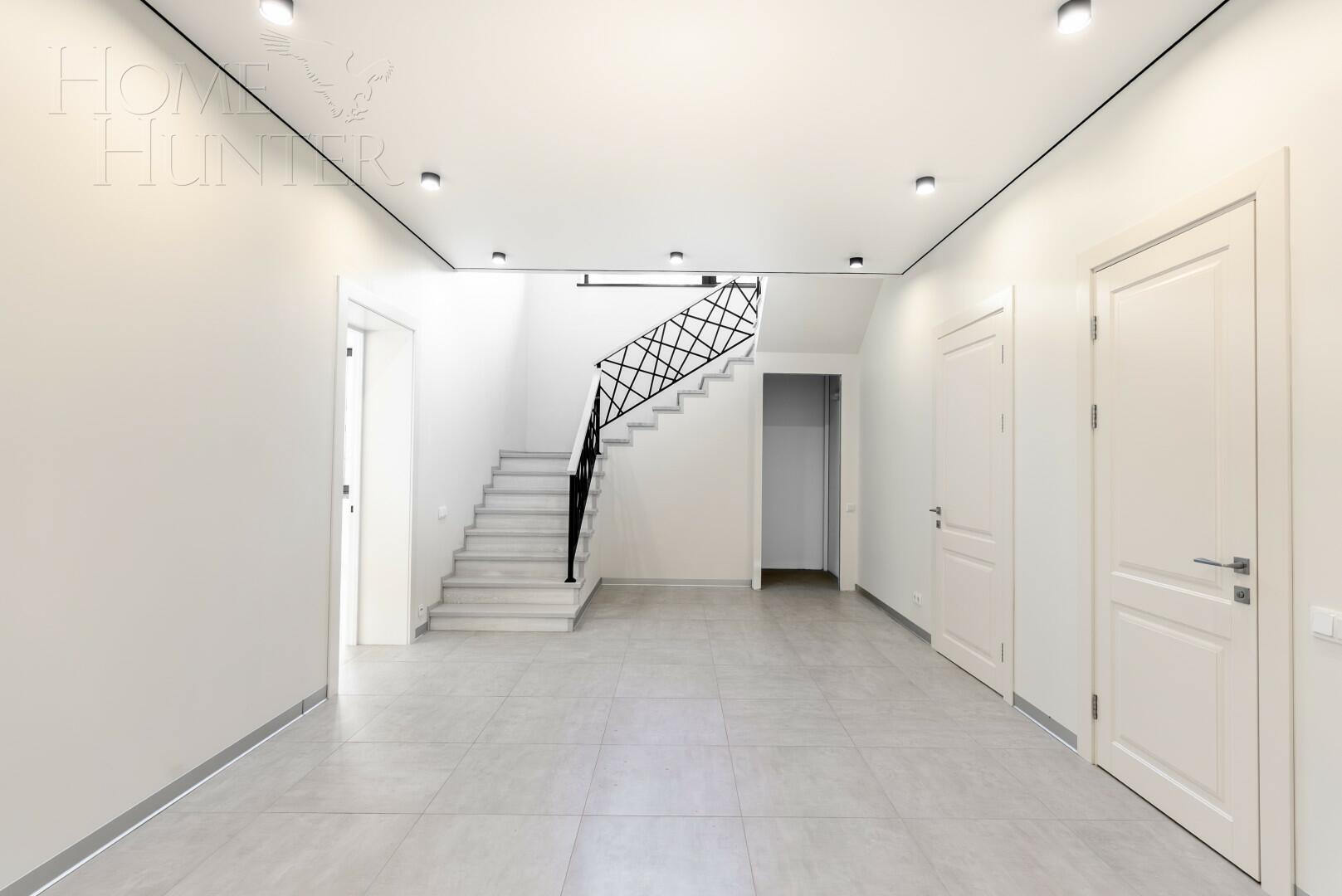 2-этажный коттедж 484.1 м² с отделкой