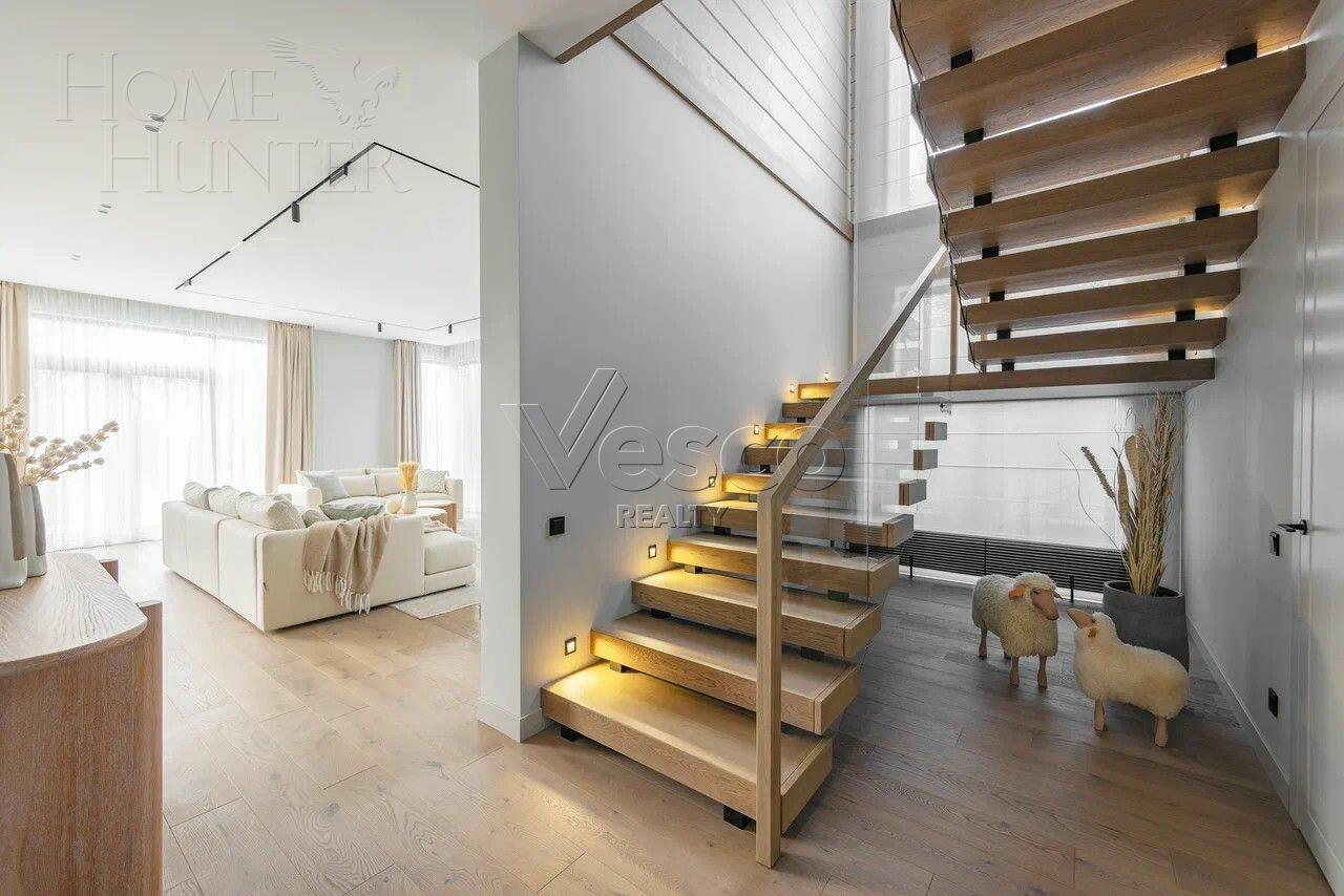 2-этажный коттедж 460 м² без отделки