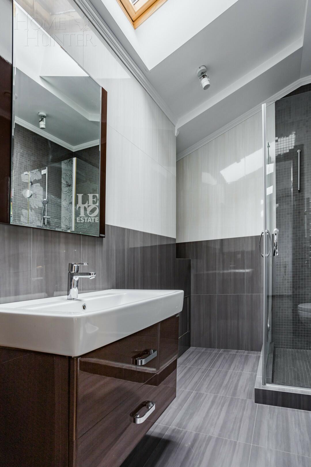 2-этажный таунхаус 440 м² с отделкой