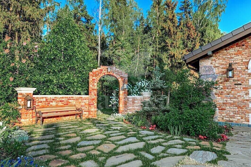 2-этажный коттедж 2 327 м² без отделки