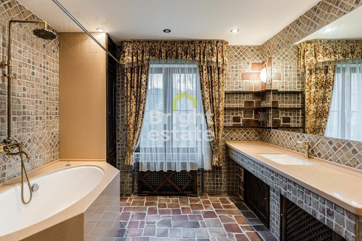 1-этажный коттедж 600 м² с отделкой