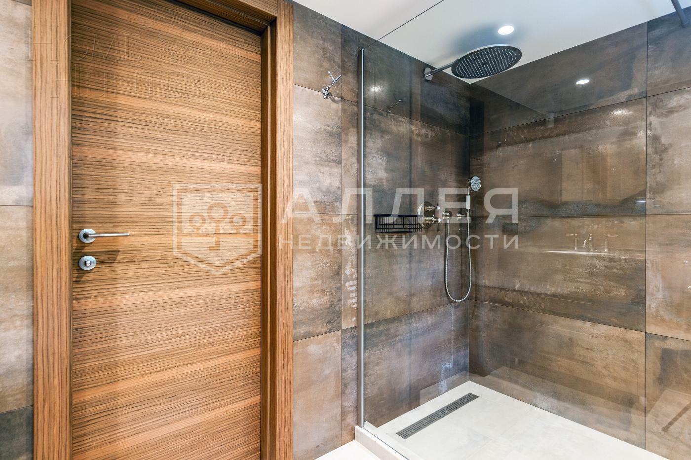 2-этажный коттедж 440 м² с отделкой