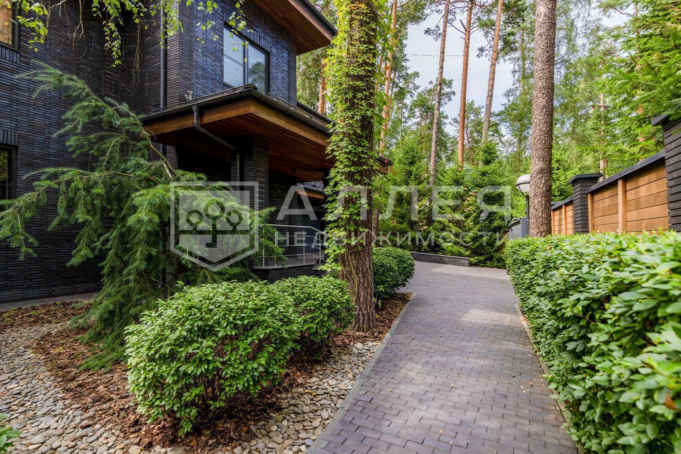 2-этажный коттедж 440 м² с отделкой