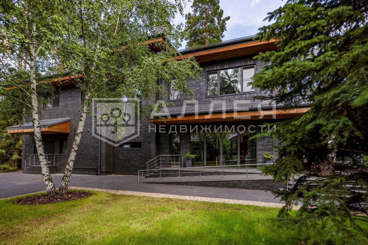 2-этажный коттедж 440 м² с отделкой