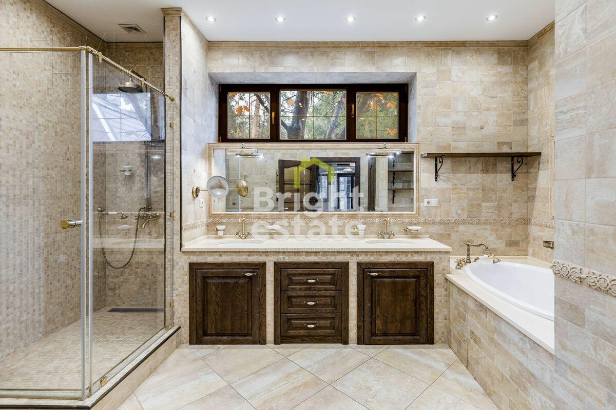 1-этажный коттедж 600 м² с отделкой