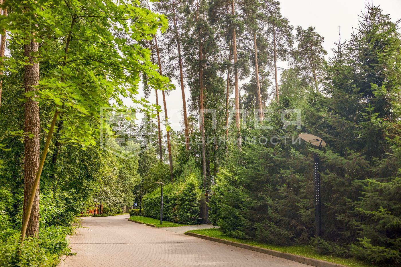 2-этажный коттедж 440 м² с отделкой