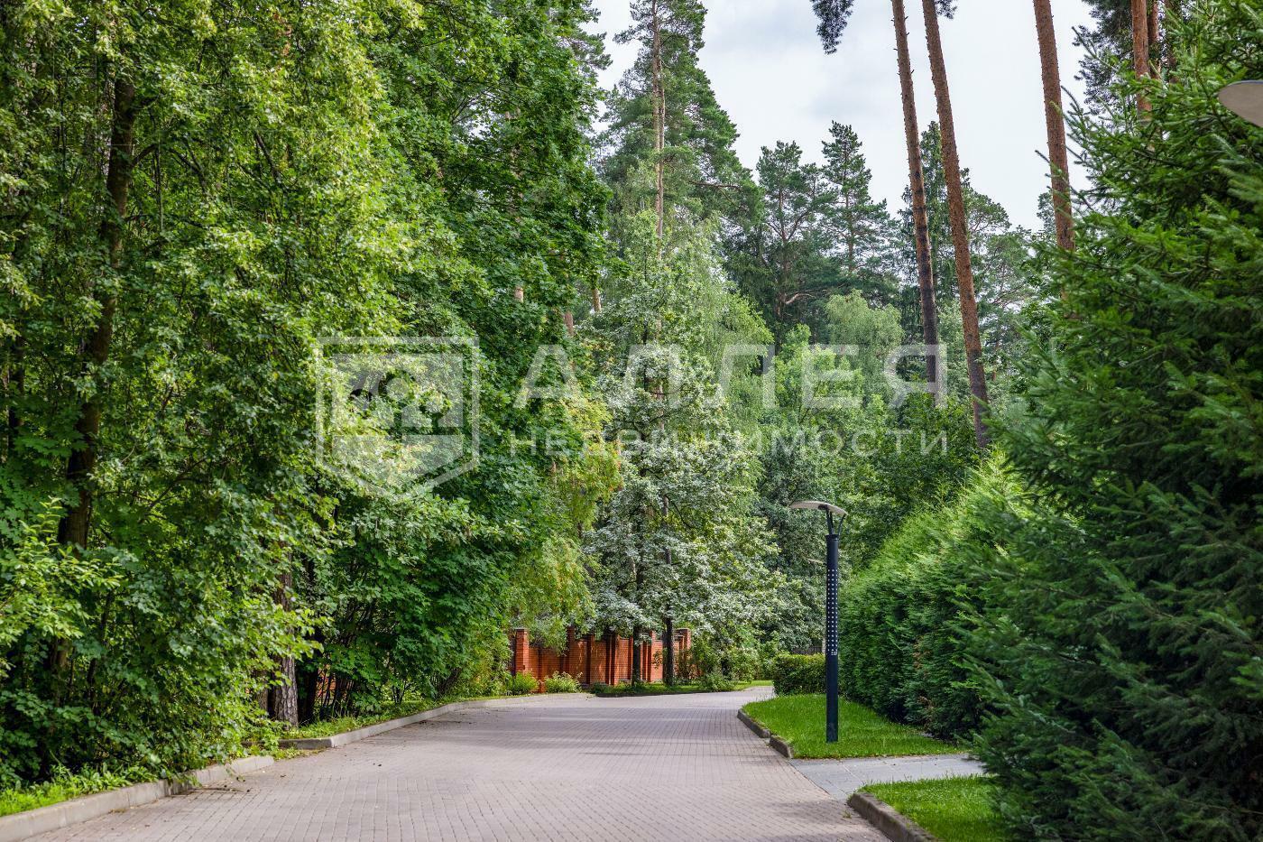 2-этажный коттедж 440 м² с отделкой