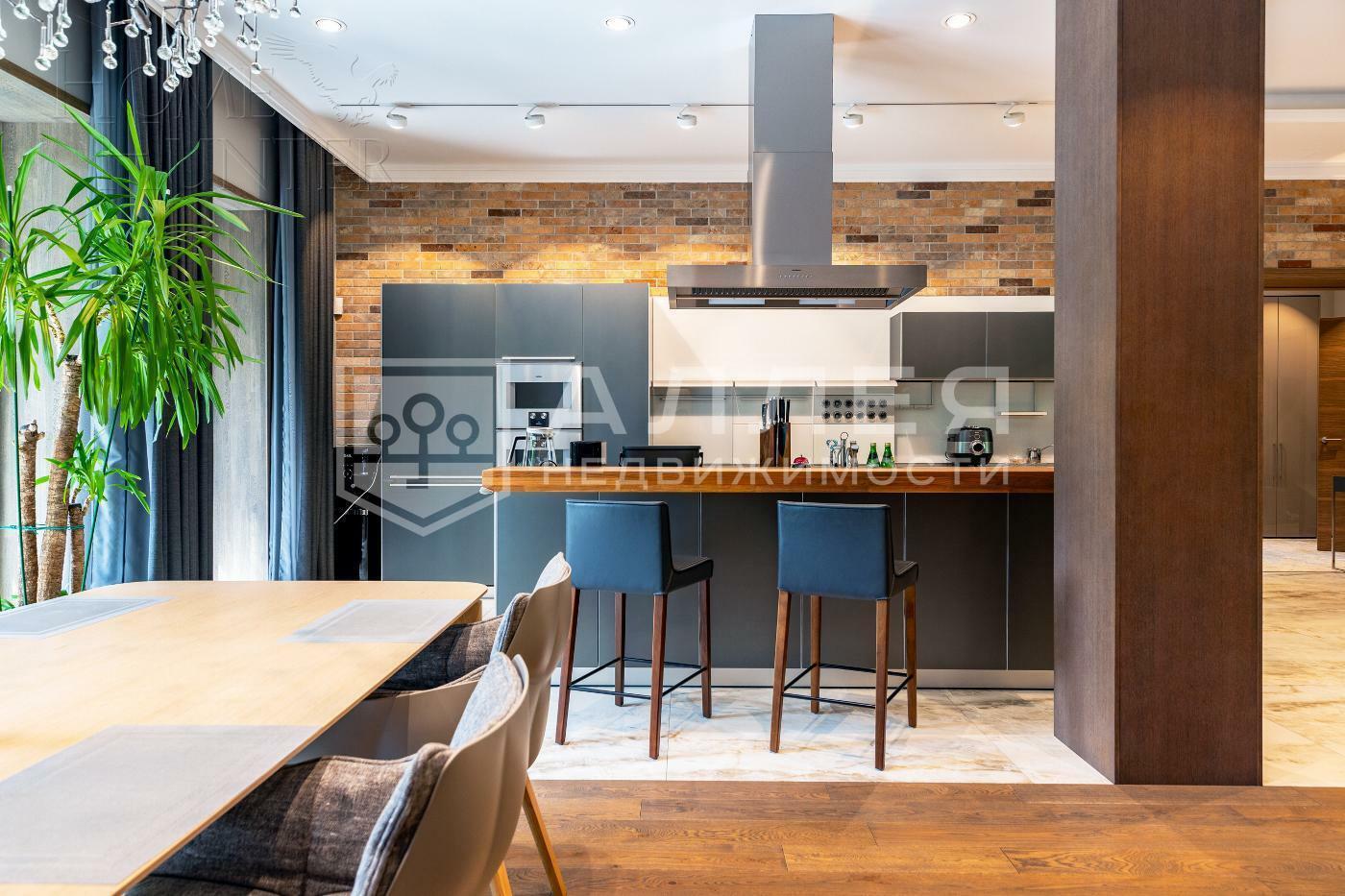 2-этажный коттедж 440 м² с отделкой