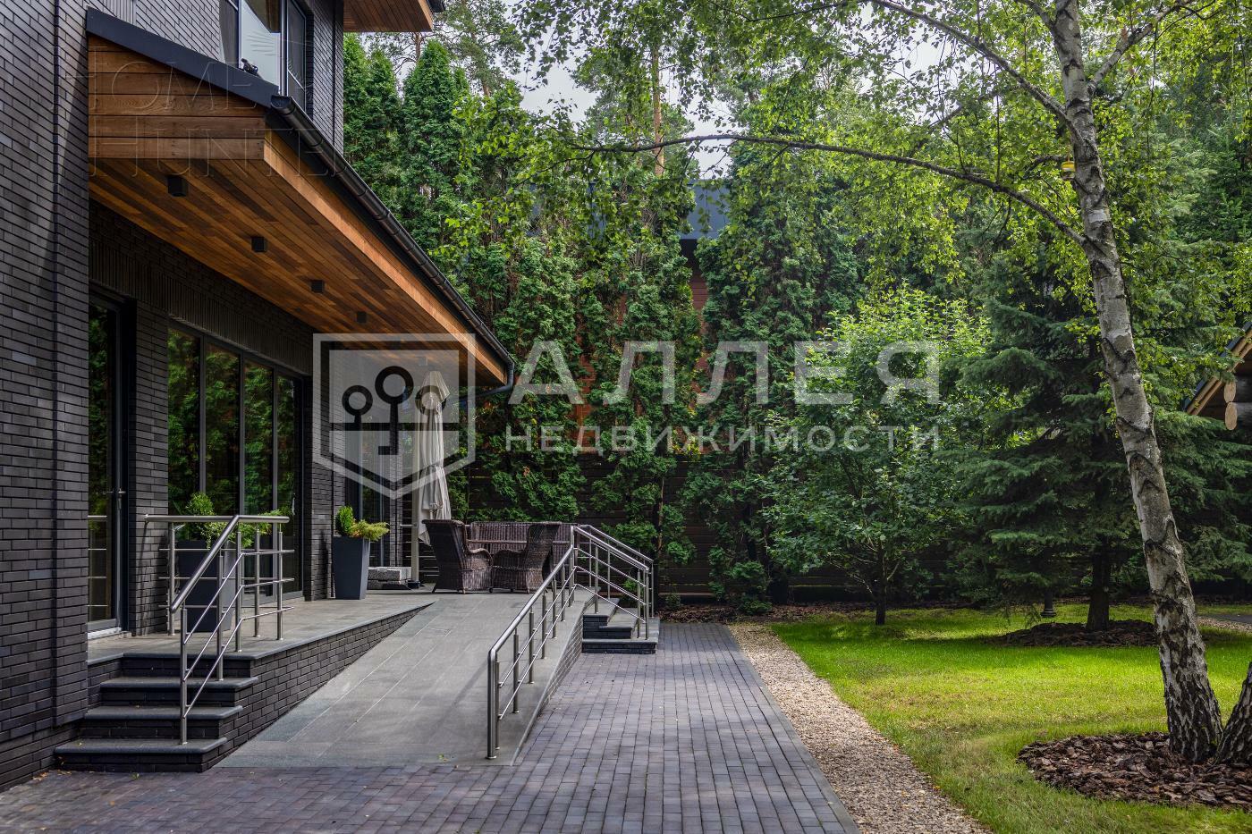 2-этажный коттедж 440 м² с отделкой