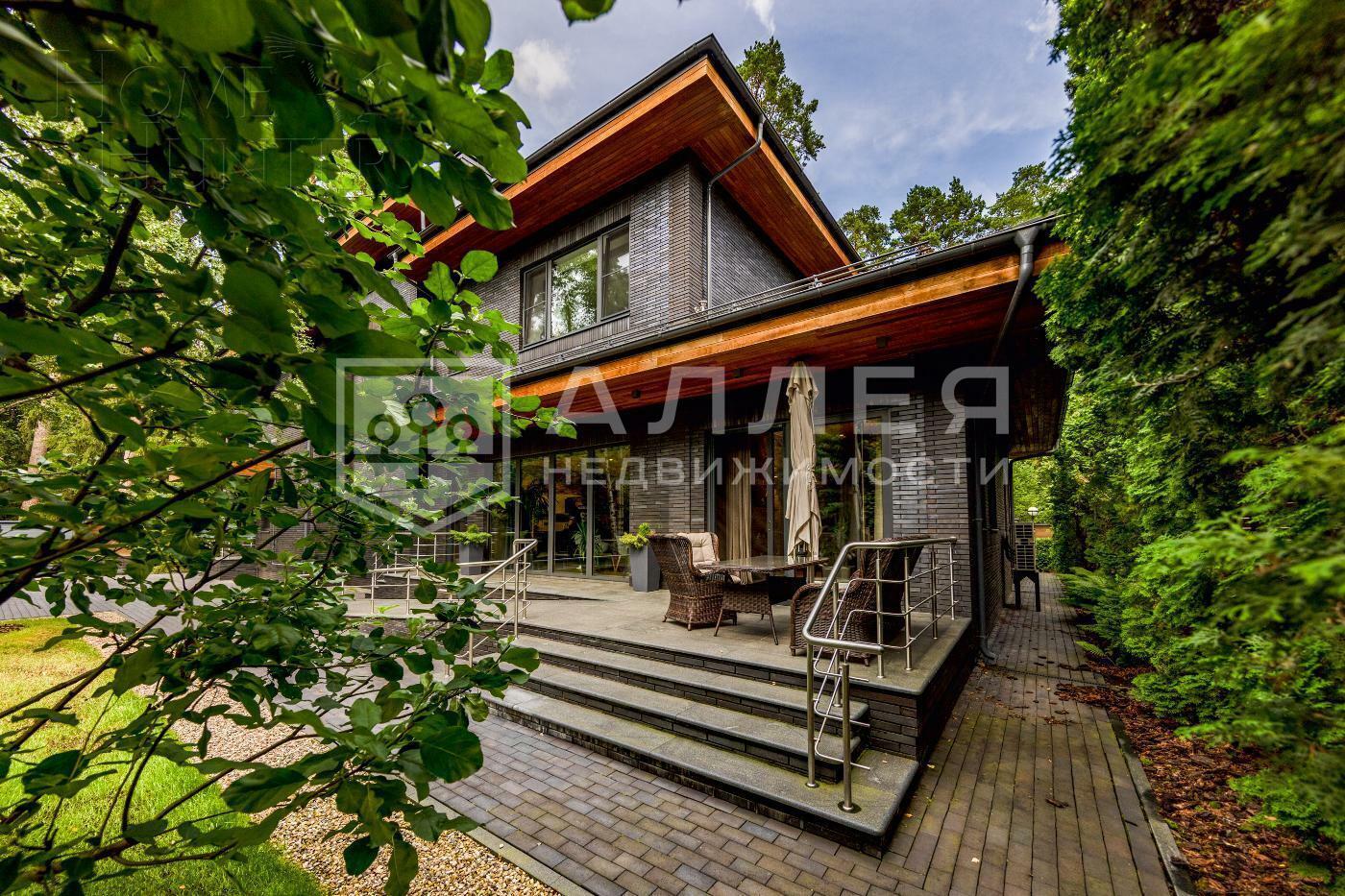 2-этажный коттедж 440 м² с отделкой