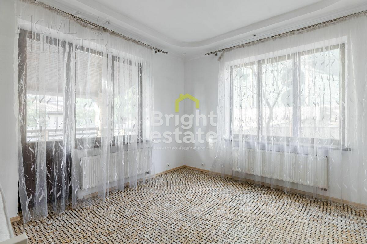 3-этажный коттедж 380 м² с отделкой