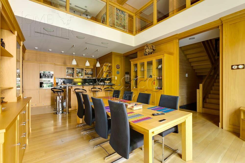 2-этажный коттедж 1 300 м² с отделкой