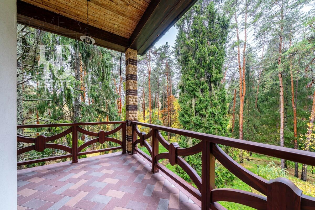 3-этажный коттедж 980 м² с отделкой