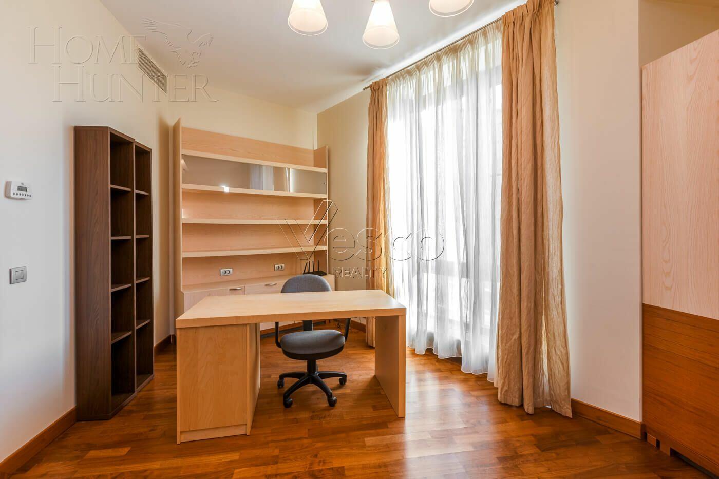 5-КОМН. КВАРТИРА С ОТДЕЛКОЙ 214.2 М² НА 2 ЭТАЖЕ