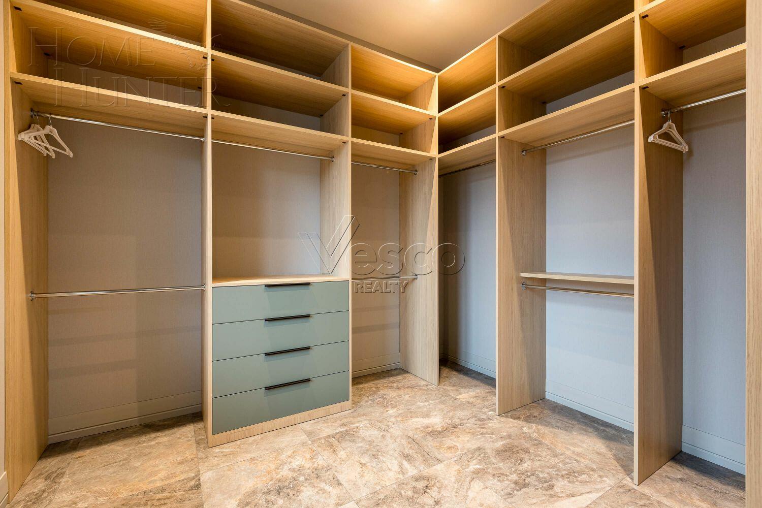 2-этажный коттедж 335 м² с отделкой