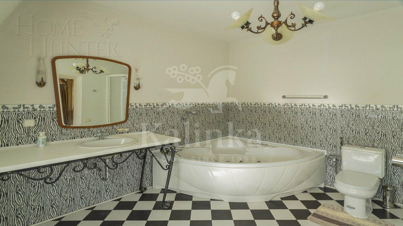 2-этажный коттедж 400 м² с отделкой