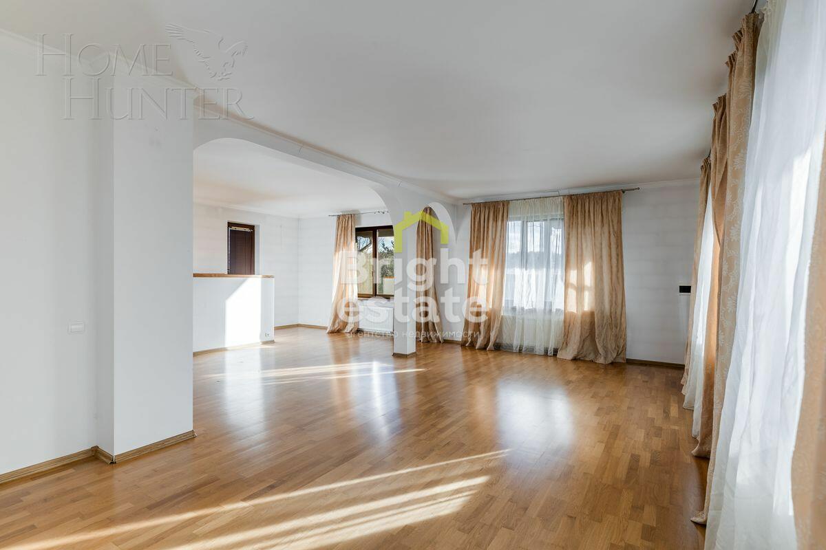 3-этажный коттедж 380 м² с отделкой