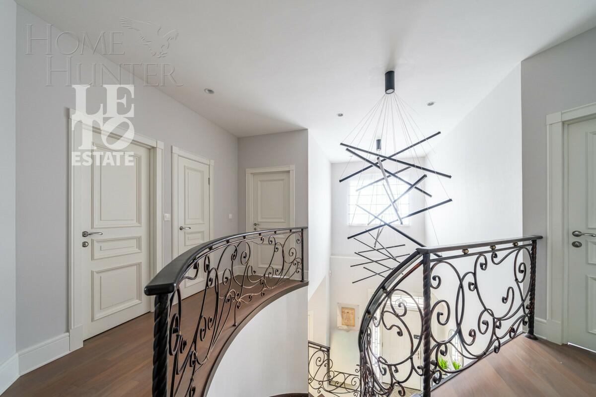 2-этажный коттедж 370 м² с отделкой