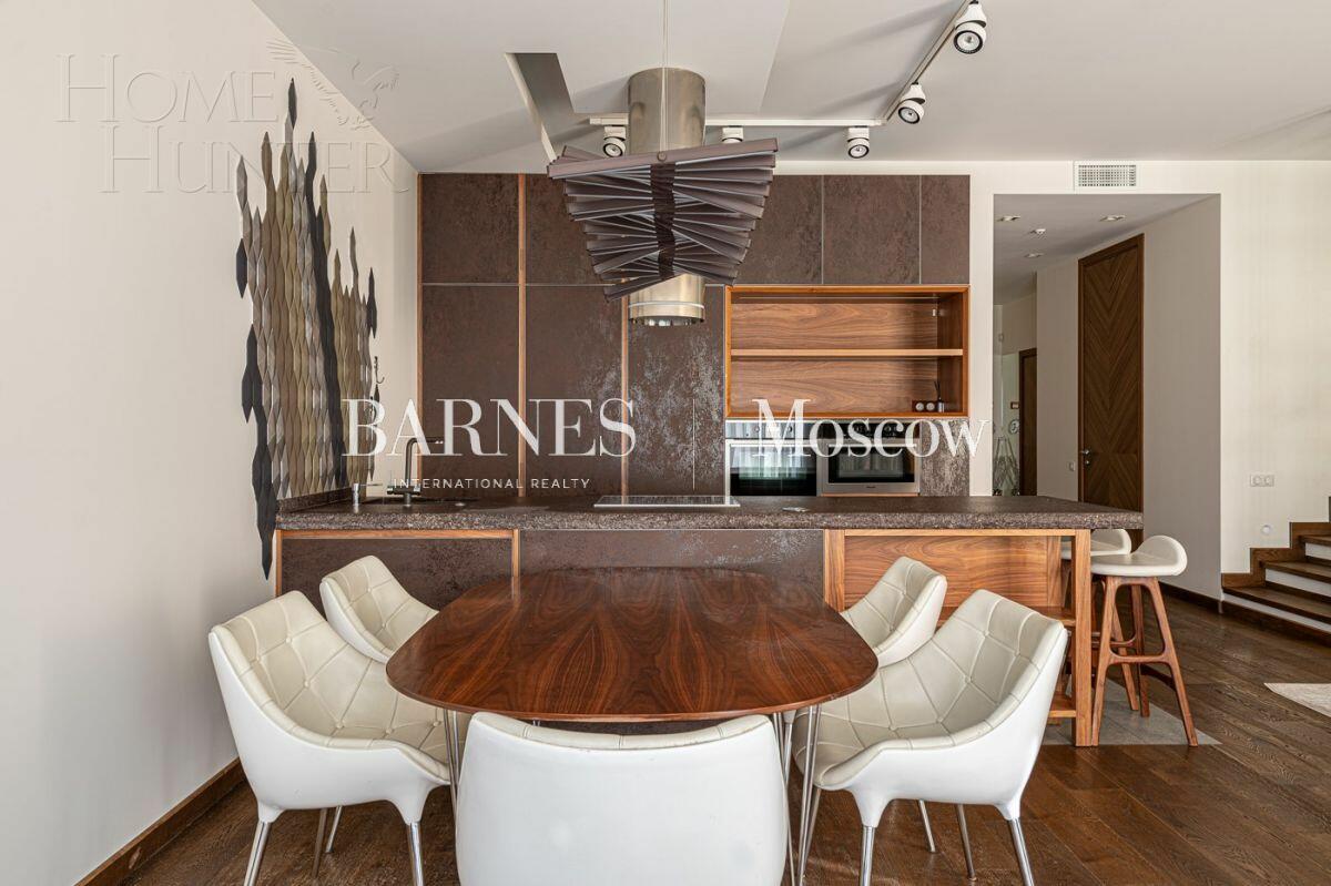 2-УРОВНЕВЫЙ ТАУНХАУС С ОТДЕЛКОЙ 236 М² НА 1 ЭТАЖЕ