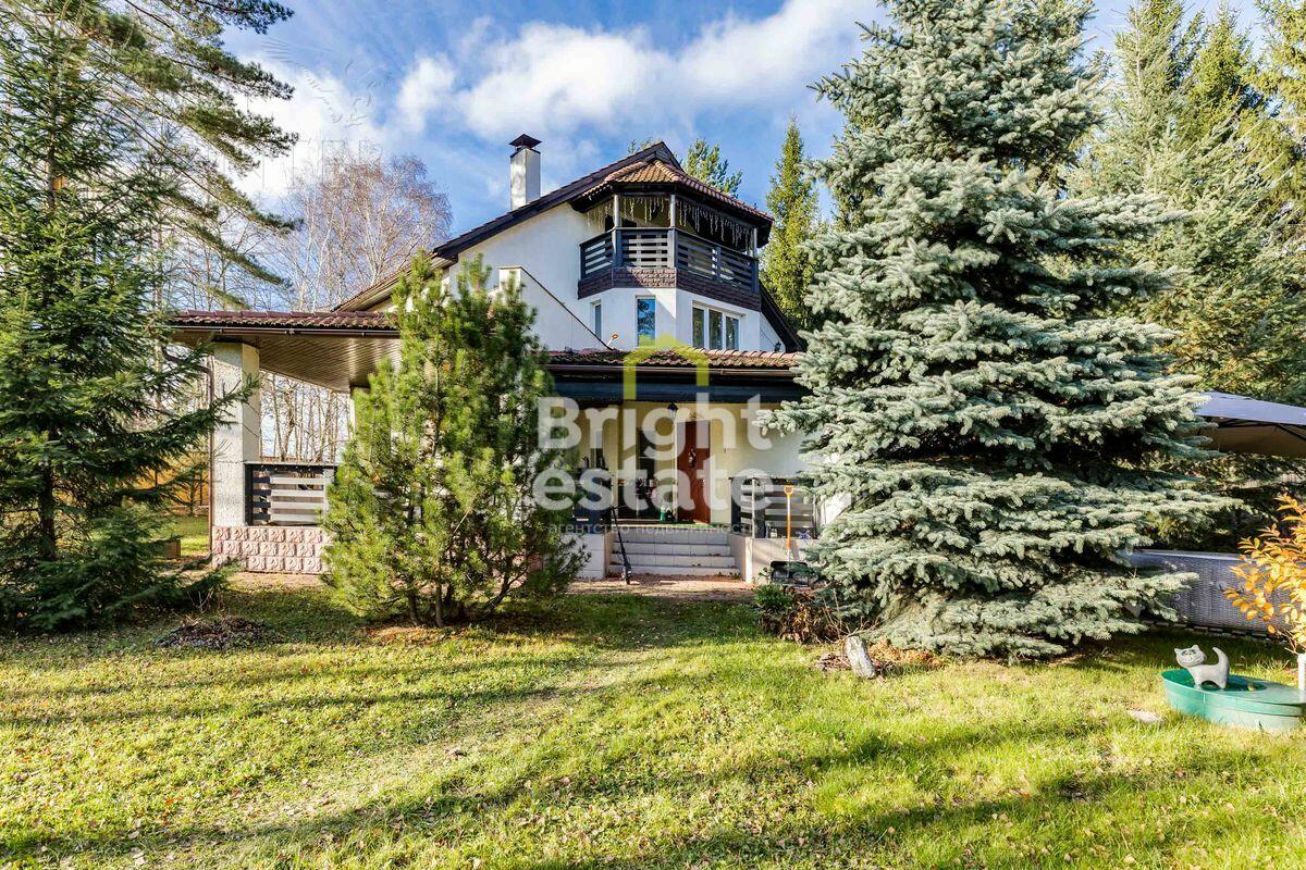 3-этажный коттедж 340 м² с отделкой