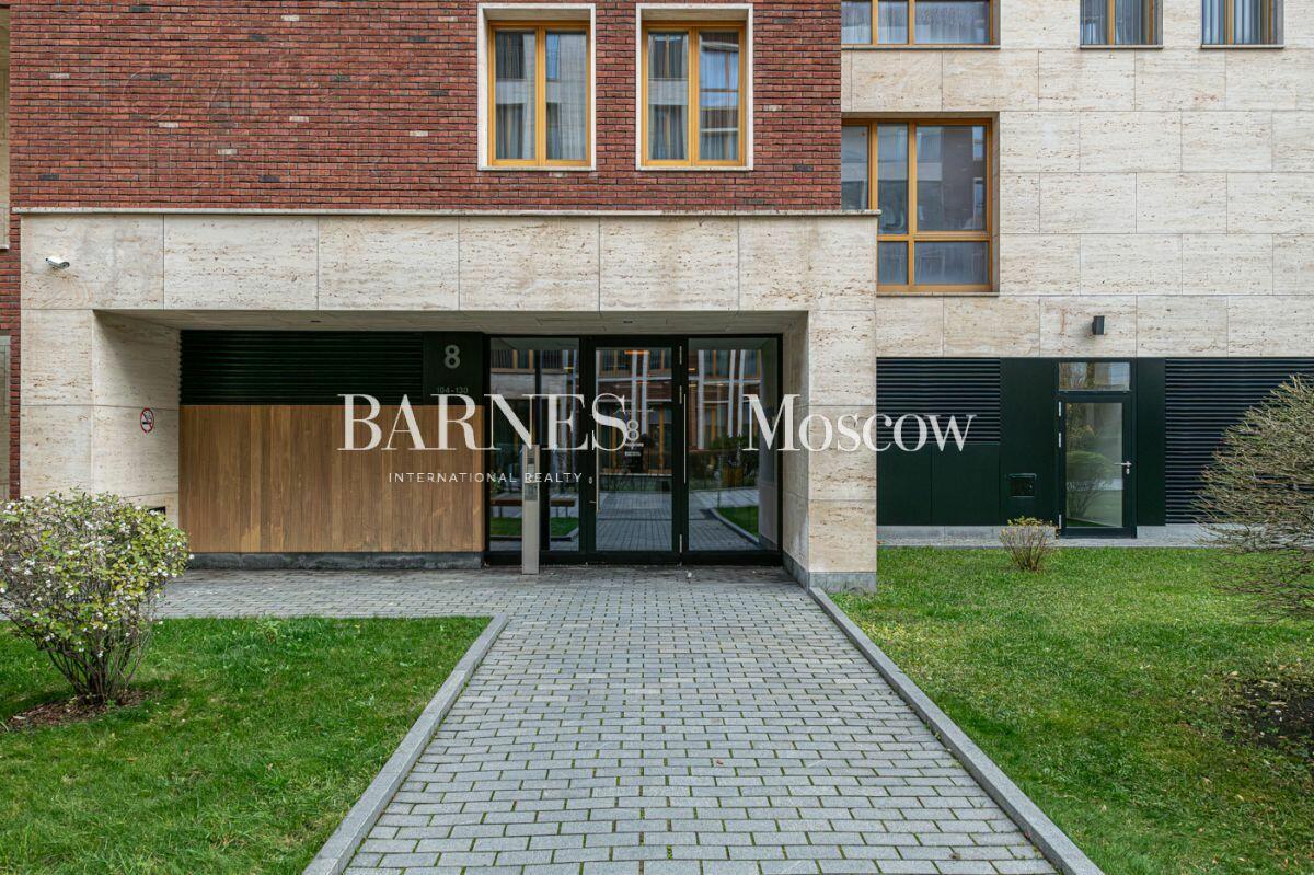 2-УРОВНЕВЫЙ ТАУНХАУС С ОТДЕЛКОЙ 236 М² НА 1 ЭТАЖЕ