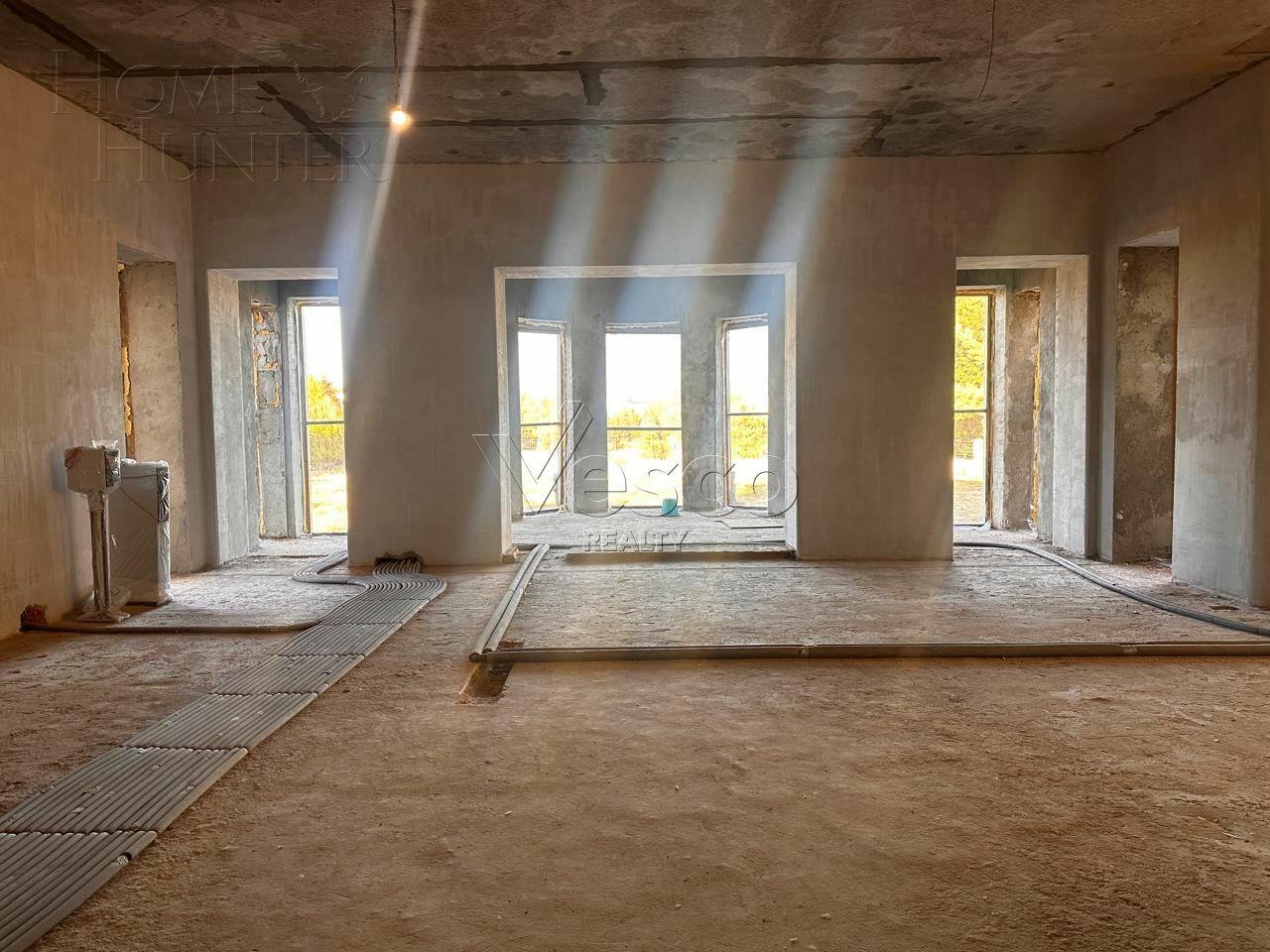 2-этажный коттедж 1 320 м² без отделки