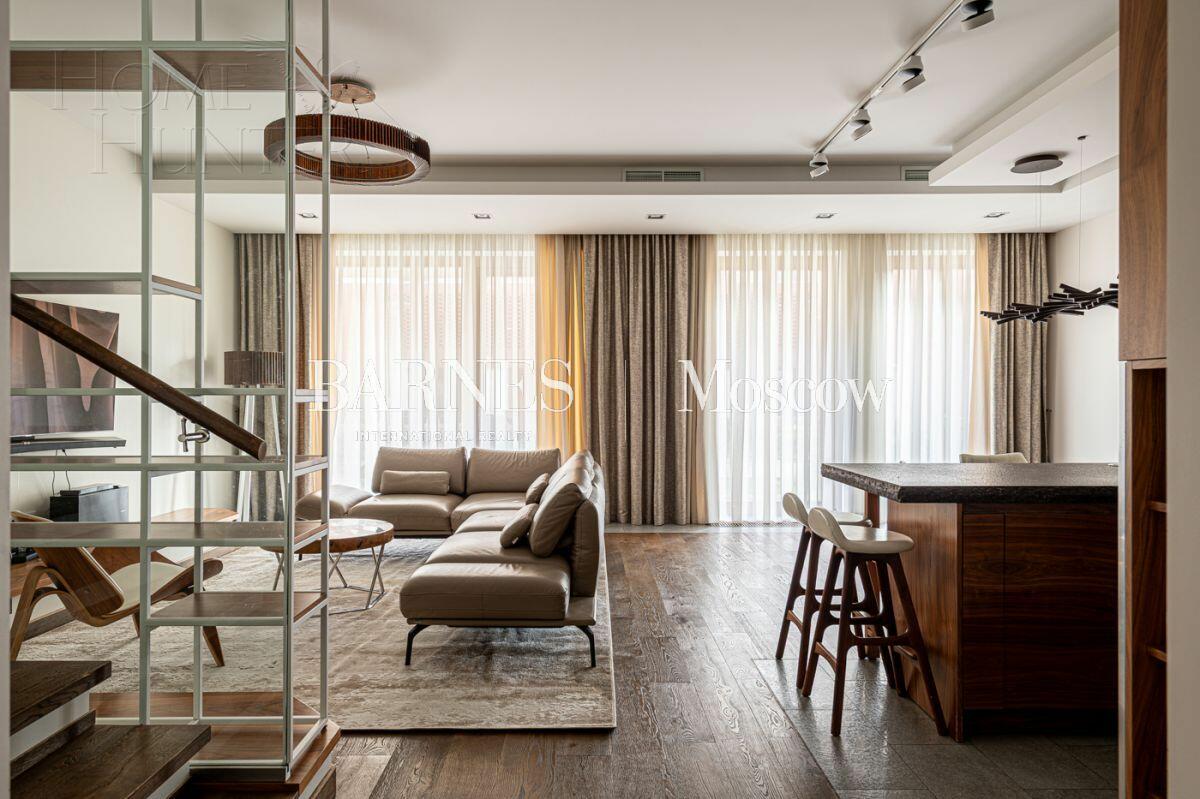 2-УРОВНЕВЫЙ ТАУНХАУС С ОТДЕЛКОЙ 236 М² НА 1 ЭТАЖЕ