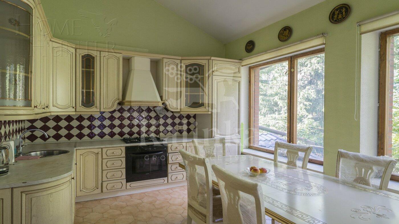 2-этажный коттедж 400 м² с отделкой